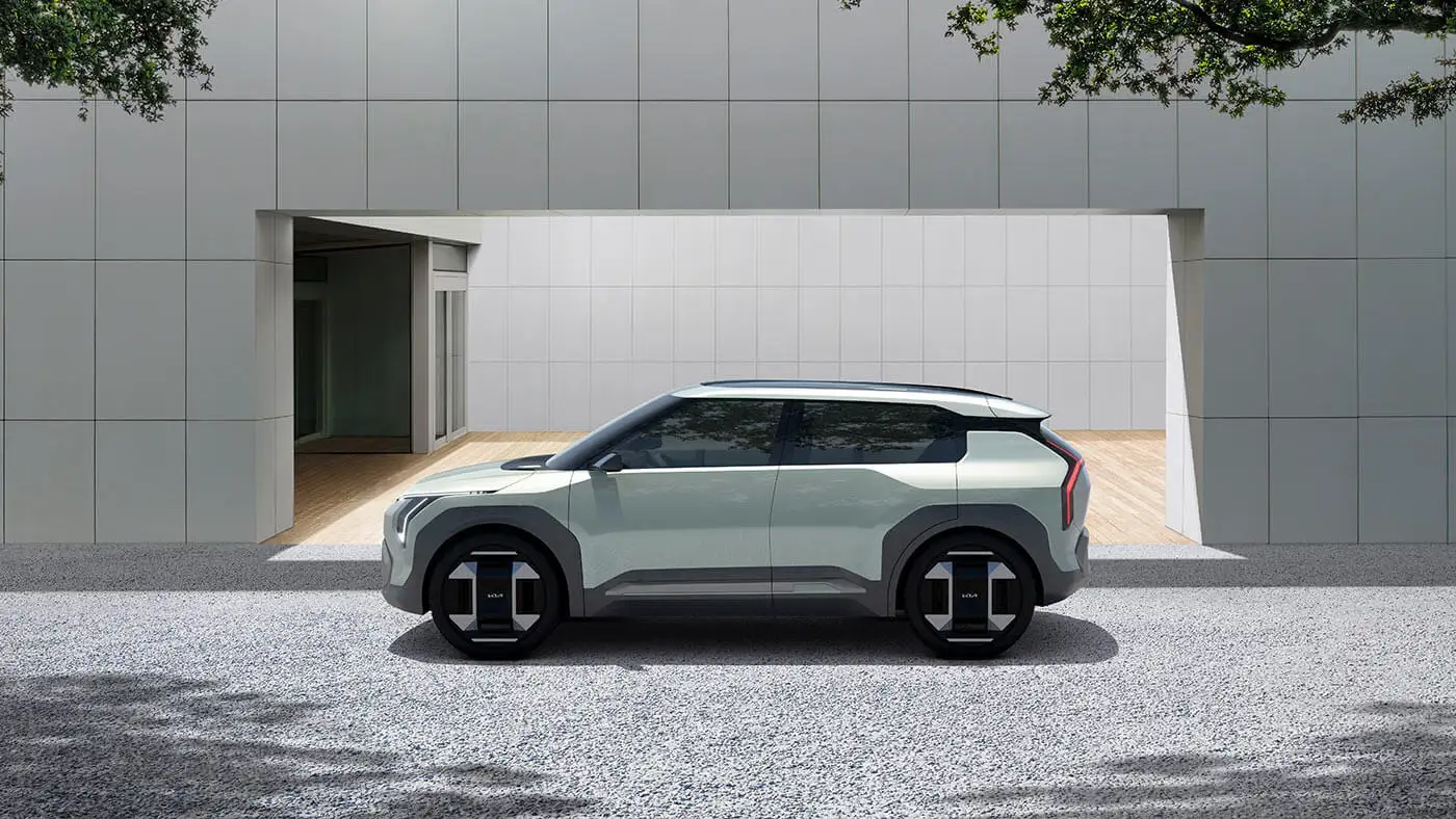Kia EV5 side view