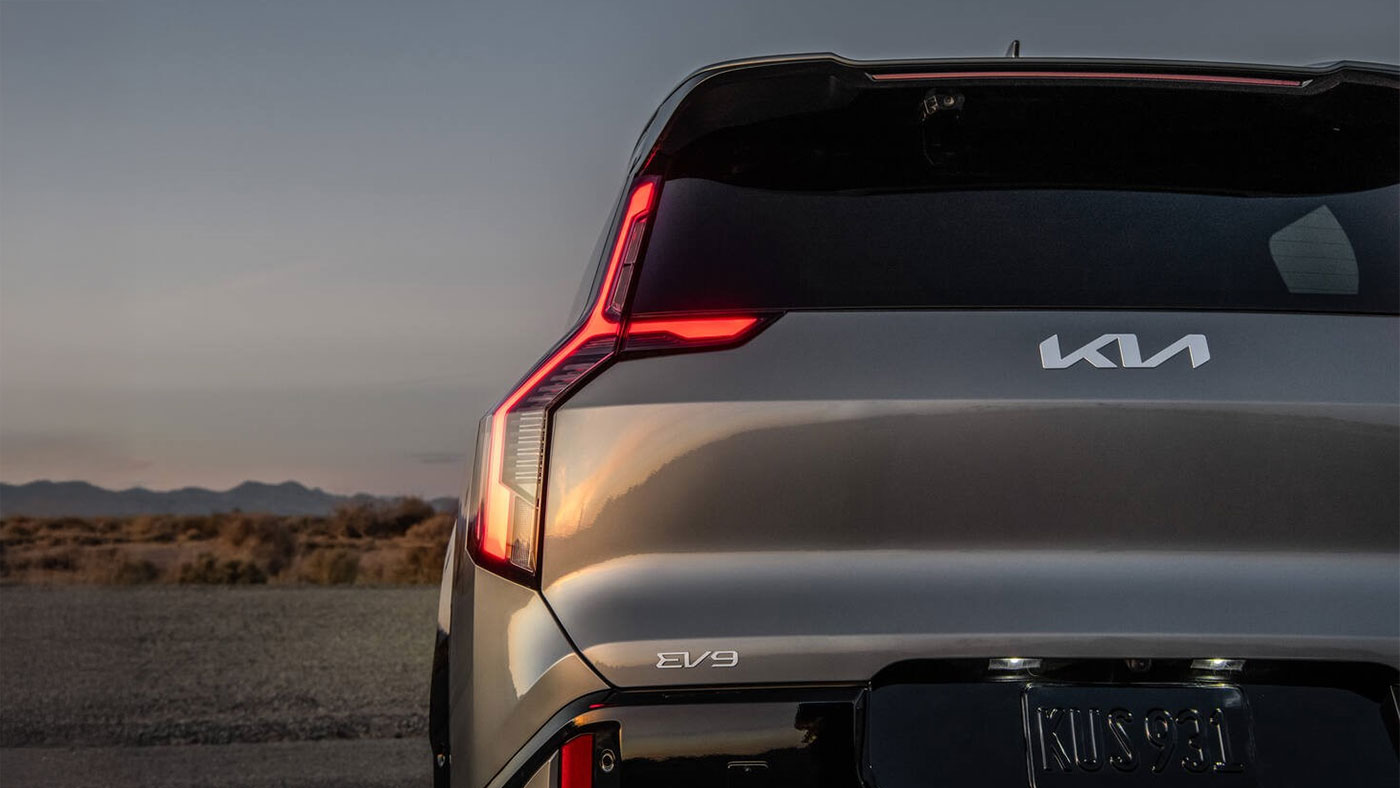EV9 GT rear exterior with LED rear lights.