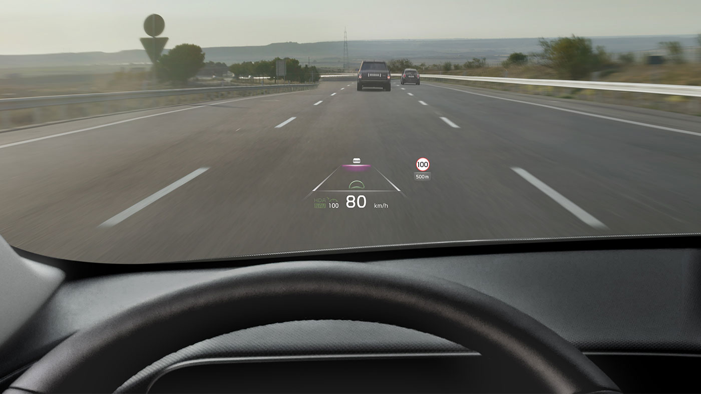 Le Niro hybride avec affichage tête haute en option.