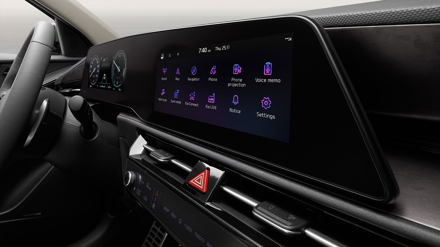 Le Niro hybride avec deux écrans de 10,25 pouces en option.