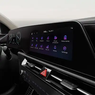 The Niro Hybrid with available Dual 10.25" Displays.