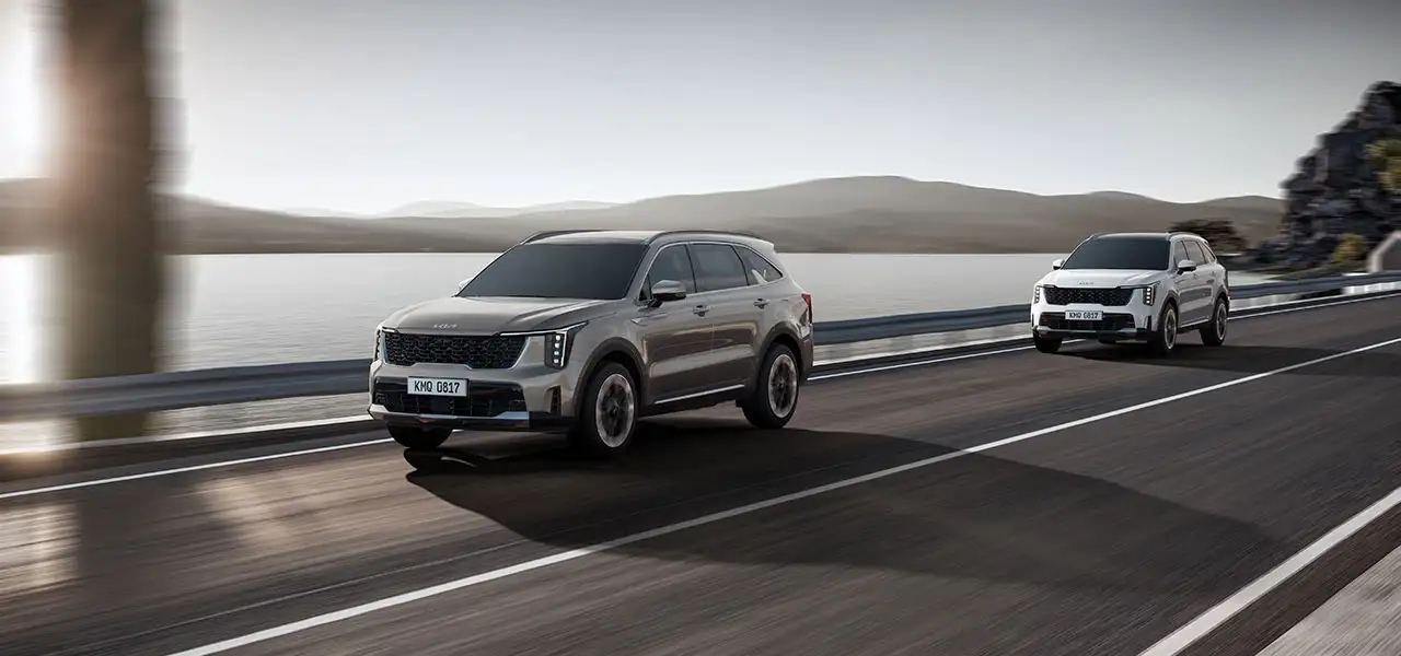 Sorento driving with Smart Cruise Control for added convenience and safety.