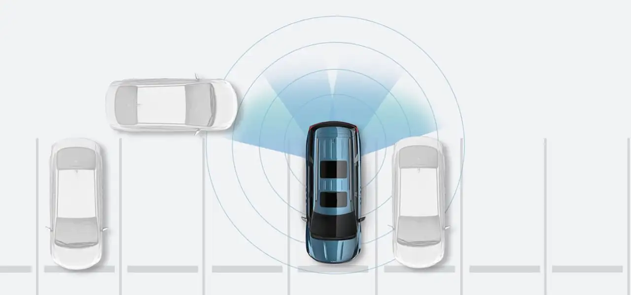 Parking and Visibility Features for School Pickup Areas
