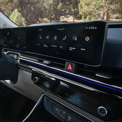 The Kia Carnival with standard Wireless Apple CarPlay and Android Auto Connectivity technology.